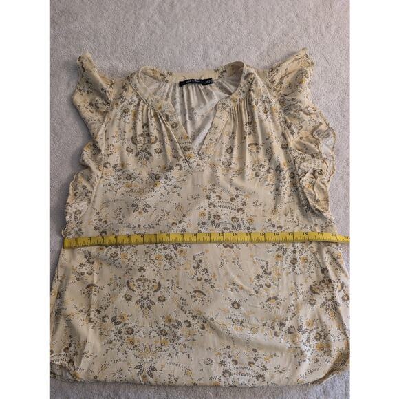 Doe & Rae Cream Floral V Neck Blouse - Picture 9 of 9